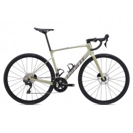 2024 Giant Defy Advanced 2 Road Bike