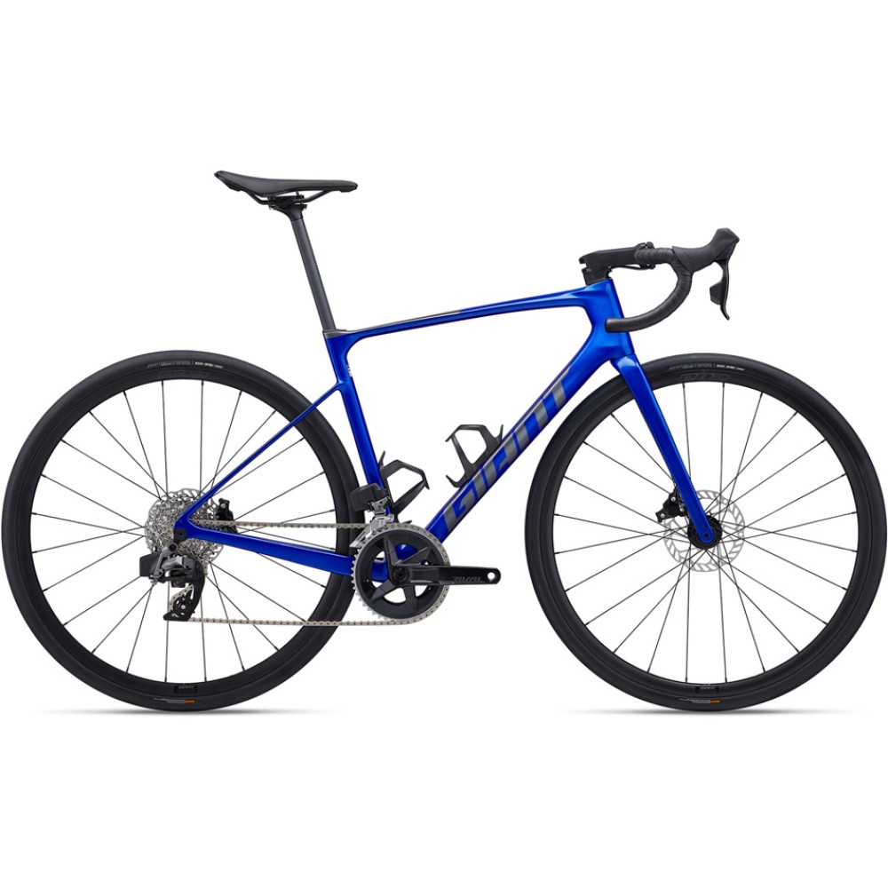 Giant defy deals blue